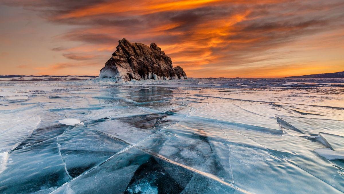 KHÁM PHÁ KHO BÁU CỦA THẾ GIỚI HỒ BĂNG BAIKAL (SIBERIA)